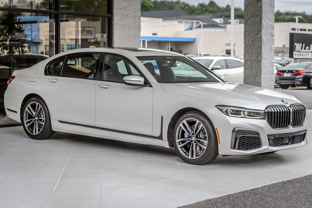 2021 BMW 7 Series 740i xDRIVE - WHITE ON BROWN - NAV - BACKUP CAM - CARPLAY  - 22858598 - 3