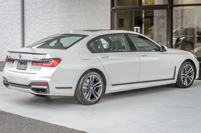 2021 BMW 7 Series 740i xDRIVE - WHITE ON BROWN - NAV - BACKUP CAM - CARPLAY  - 22858598 - 8