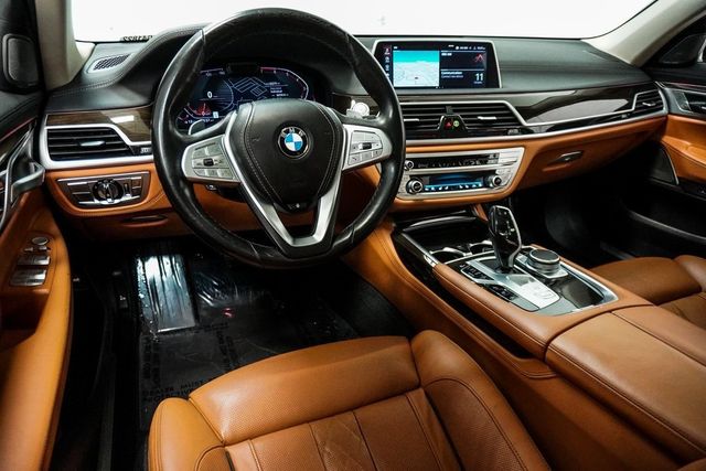 2021 BMW 7 Series 750i xDrive - 22900929 - 26