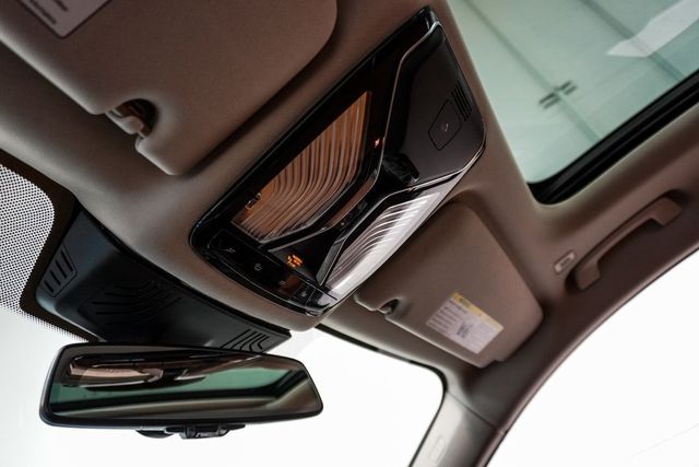 2021 BMW 7 Series 750i xDrive - 22900929 - 45