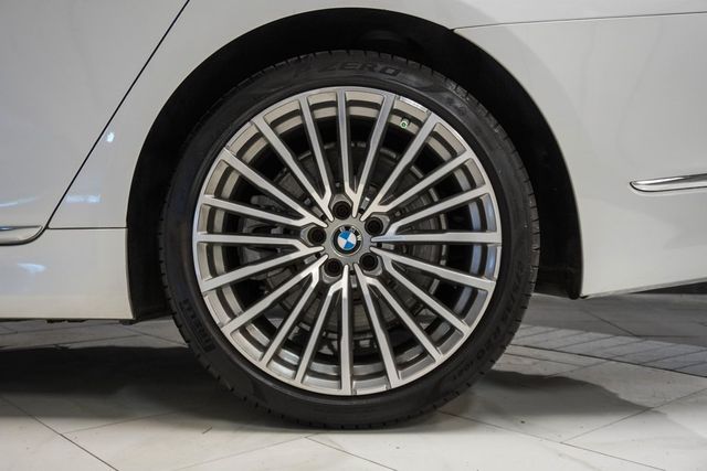 2021 BMW 7 Series 750i xDrive - 22900929 - 7