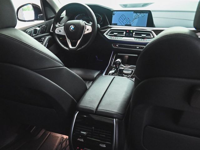 2021 BMW X7 xDrive40i - 22907417 - 39