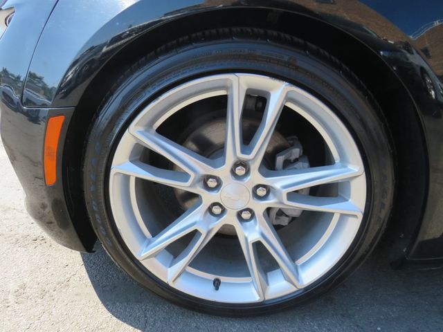 2021 Chevrolet Camaro 2dr Coupe 1LT - 22911533 - 13