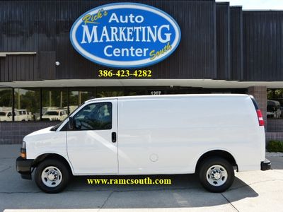2021 Chevrolet Express Cargo Van - 1GCWGAFP3M1303547