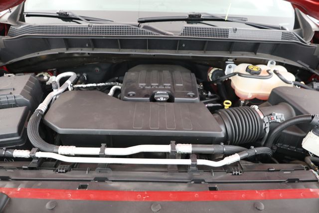 2021 Chevrolet Silverado 1500 4WD Crew Cab 147'' Custom with Turbocharged Engine - 22927491 - 23