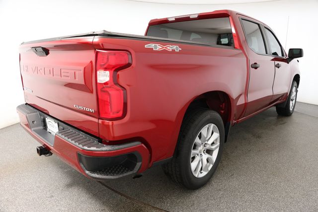 2021 Chevrolet Silverado 1500 4WD Crew Cab 147'' Custom with Turbocharged Engine - 22927491 - 3