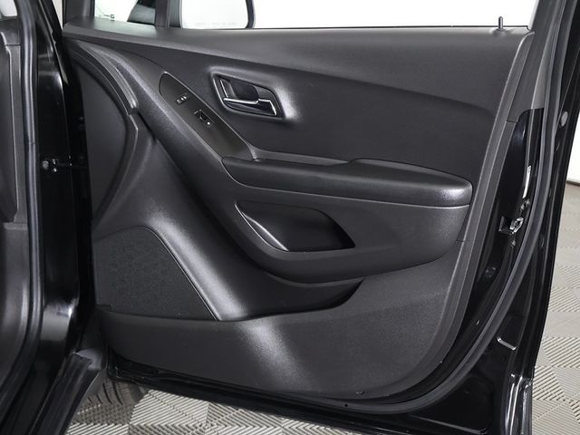 2021 Chevrolet Trax AWD 4dr LT - 22931804 - 19