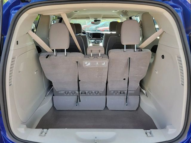 2021 Chrysler Pacifica Touring Minivan 4D - 22924033 - 11
