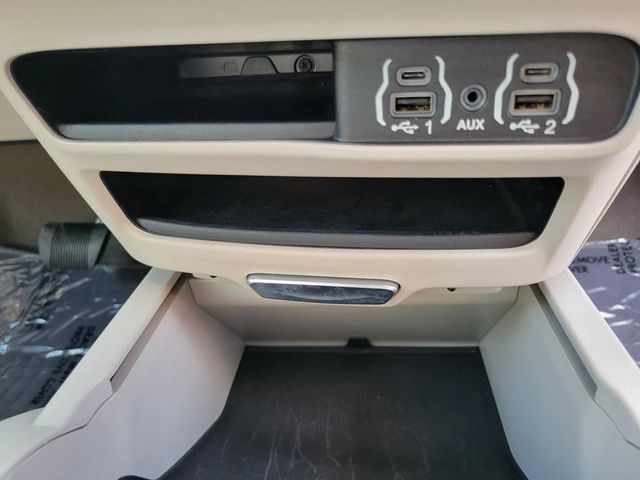 2021 Chrysler Pacifica Touring Minivan 4D - 22924033 - 25