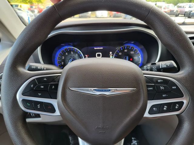 2021 Chrysler Pacifica Touring Minivan 4D - 22924033 - 30