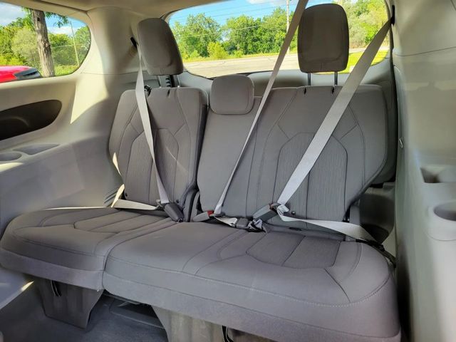2021 Chrysler Pacifica Touring Minivan 4D - 22924033 - 5