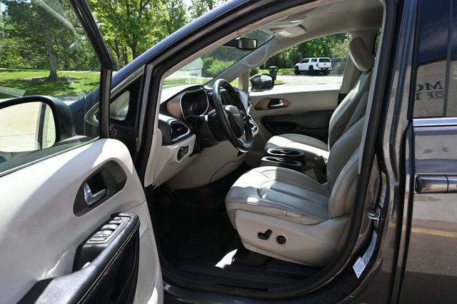 2021 Chrysler Voyager LXi Mobility Handicap Van - 22871112 - 12