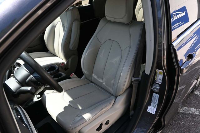2021 Chrysler Voyager LXi Mobility Handicap Van - 22871112 - 13