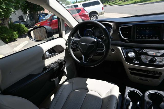 2021 Chrysler Voyager LXi Mobility Handicap Van - 22871112 - 23