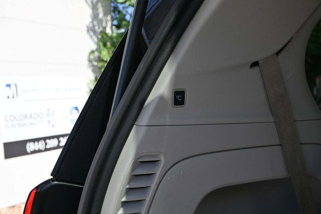 2021 Chrysler Voyager LXi Mobility Handicap Van - 22871112 - 25