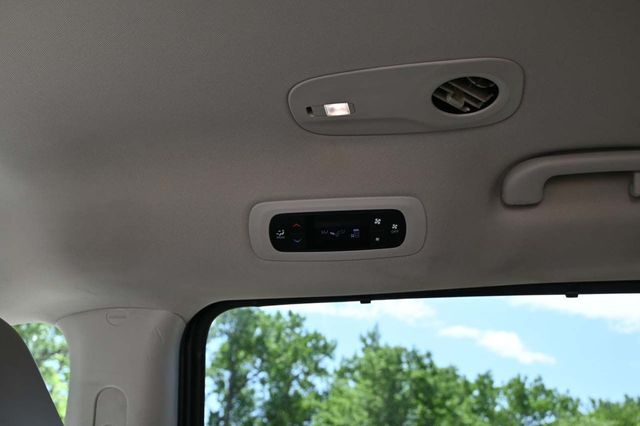 2021 Chrysler Voyager LXi Mobility Handicap Van - 22871112 - 28