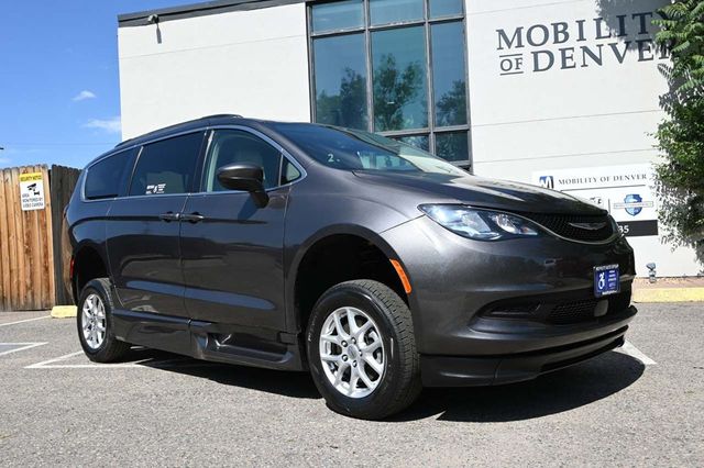2021 Chrysler Voyager LXi Mobility Handicap Van - 22871112 - 2