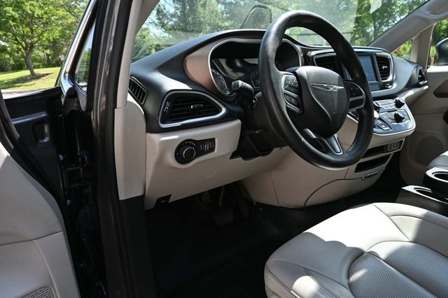 2021 Chrysler Voyager LXi Mobility Handicap Van - 22871112 - 30