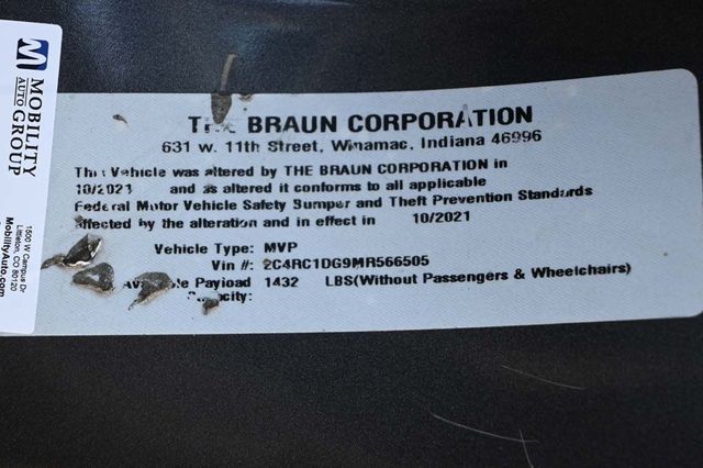 2021 Chrysler Voyager LXi Mobility Handicap Van - 22871112 - 32