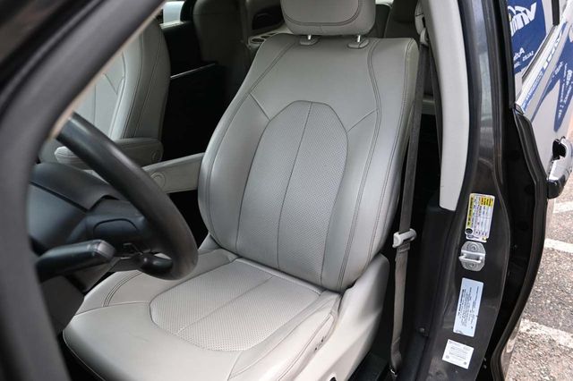 2021 Chrysler Voyager LXi Mobility Handicap Van - 22878974 - 13