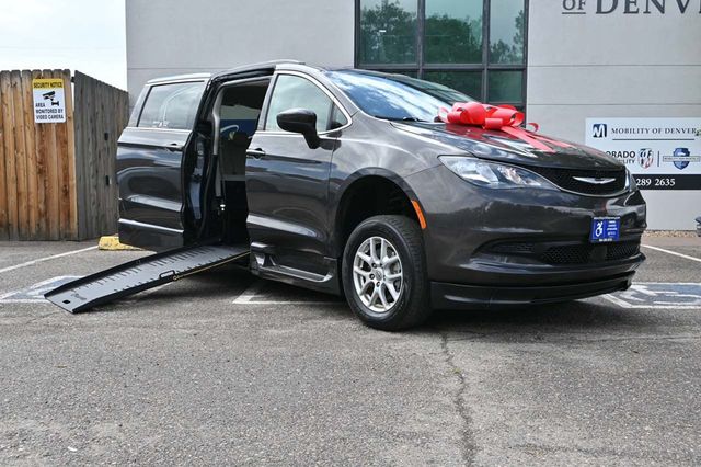 2021 Chrysler Voyager LXi Mobility Handicap Van - 22878974 - 1