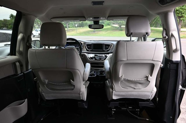 2021 Chrysler Voyager LXi Mobility Handicap Van - 22878974 - 19