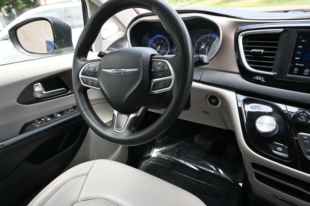 2021 Chrysler Voyager LXi Mobility Handicap Van - 22878974 - 23