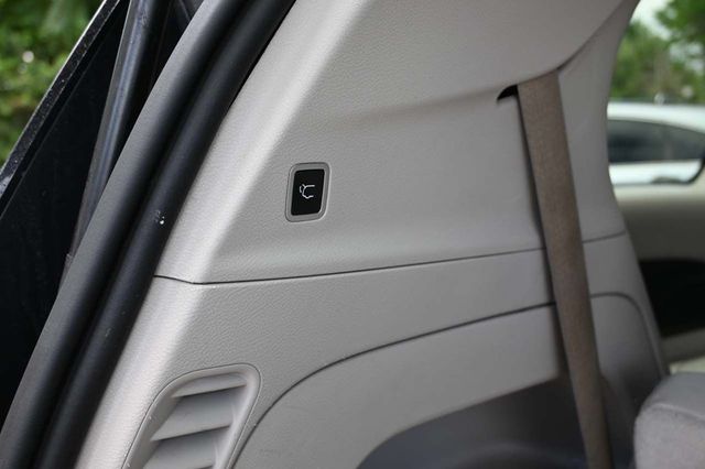 2021 Chrysler Voyager LXi Mobility Handicap Van - 22878974 - 26