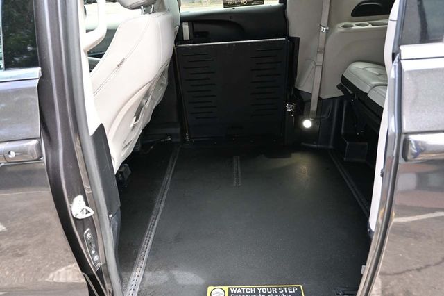 2021 Chrysler Voyager LXi Mobility Handicap Van - 22878974 - 27