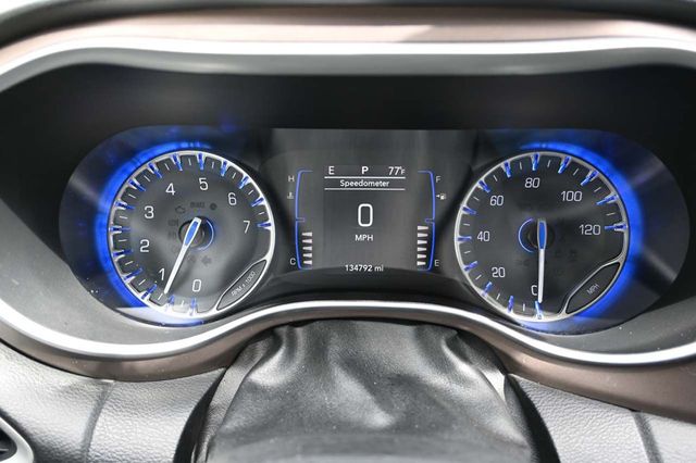 2021 Chrysler Voyager LXi Mobility Handicap Van - 22878974 - 35