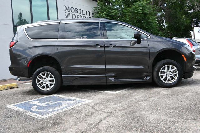 2021 Chrysler Voyager LXi Mobility Handicap Van - 22878974 - 4