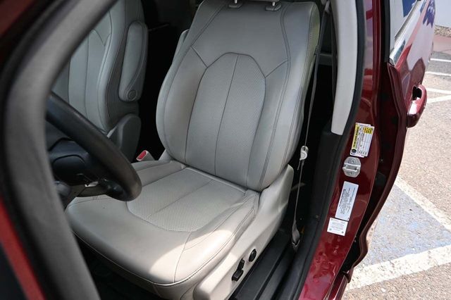 2021 Chrysler Voyager LXi Mobility Handicap Van - 22880550 - 13