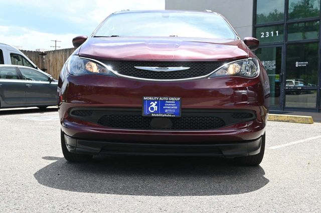 2021 Chrysler Voyager LXi Mobility Handicap Van - 22880550 - 3