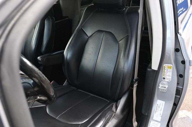 2021 Chrysler Voyager LXi Mobility Handicap Van - 22885539 - 13