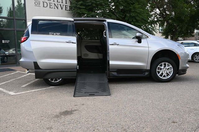 2021 Chrysler Voyager LXi Mobility Handicap Van - 22885539 - 16