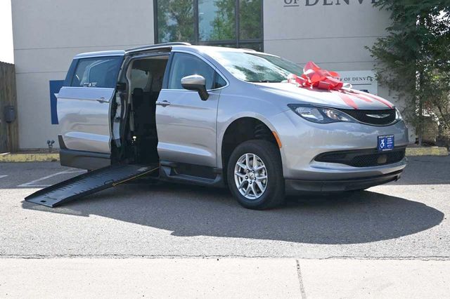 2021 Chrysler Voyager LXi Mobility Handicap Van - 22885539 - 1