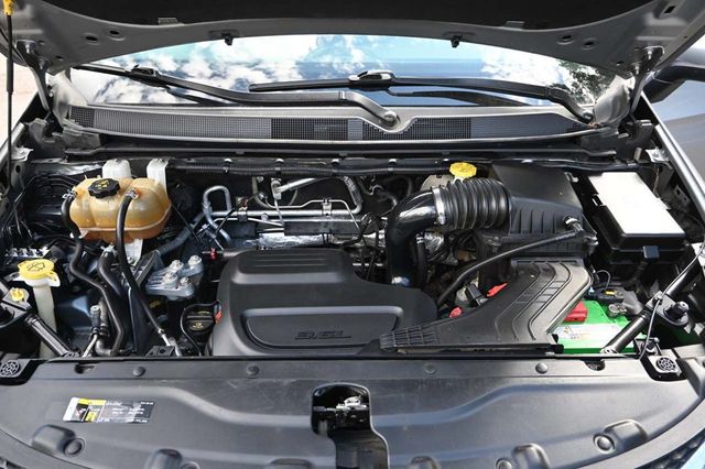 2021 Chrysler Voyager LXi Mobility Handicap Van - 22885539 - 33