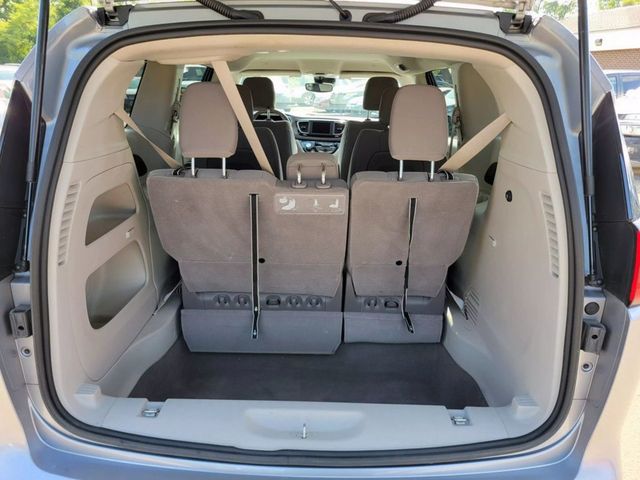 2021 Chrysler Voyager LX Minivan 4D - 22570953 - 11