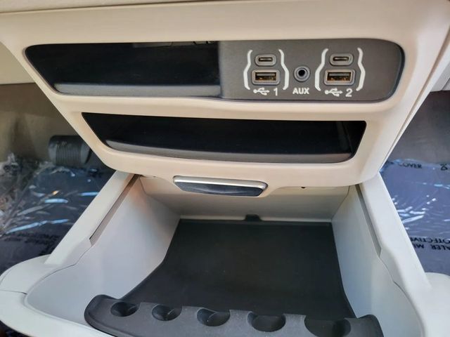 2021 Chrysler Voyager LX Minivan 4D - 22570953 - 15