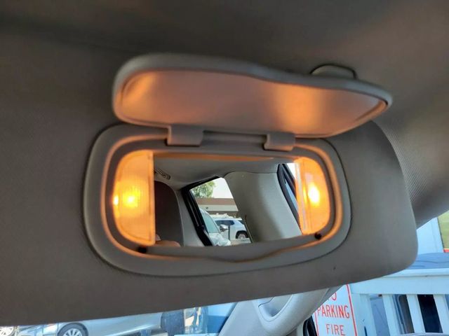 2021 Chrysler Voyager LX Minivan 4D - 22570953 - 35