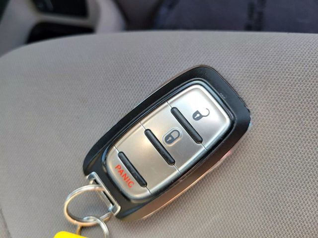 2021 Chrysler Voyager LX Minivan 4D - 22570953 - 36