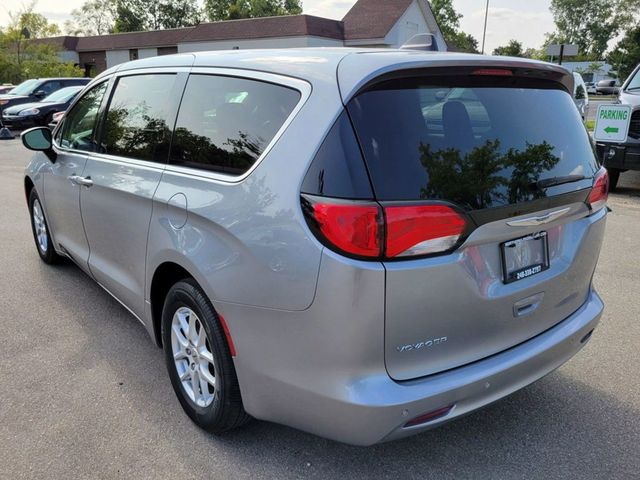 2021 Chrysler Voyager LX Minivan 4D - 22570953 - 4