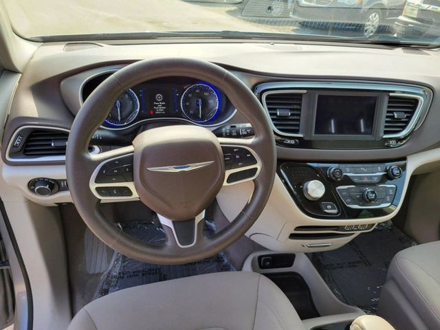 2021 Chrysler Voyager LX Minivan 4D - 22570953 - 7