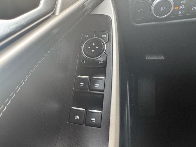 2021 Ford Explorer Limited - 22895646 - 16