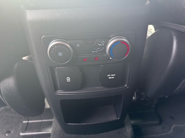 2021 Ford Explorer Limited - 22895646 - 28