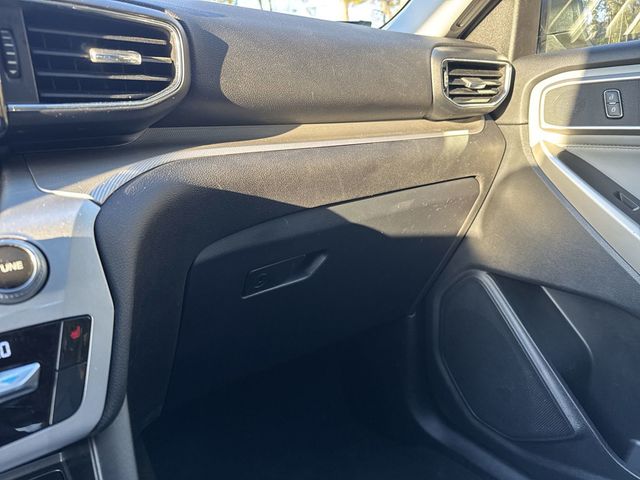 2021 Ford Explorer XLT RWD - 22809571 - 26