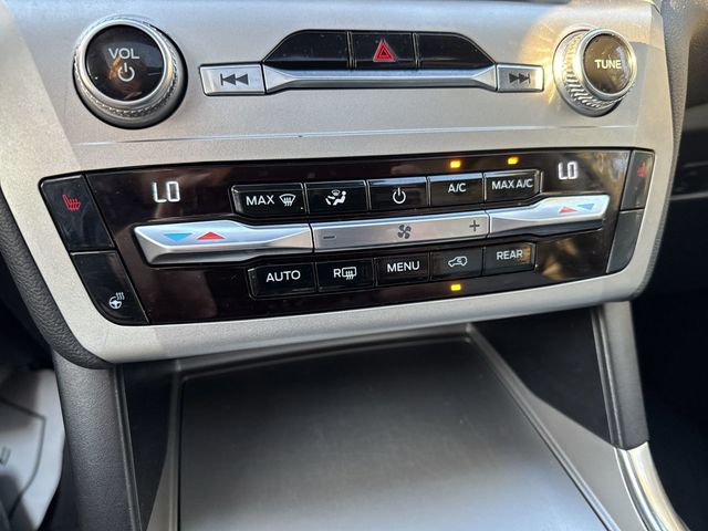 2021 Ford Explorer XLT RWD - 22809571 - 28