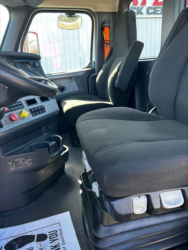 2021 Freightliner CASCADIA  - 22800284 - 9