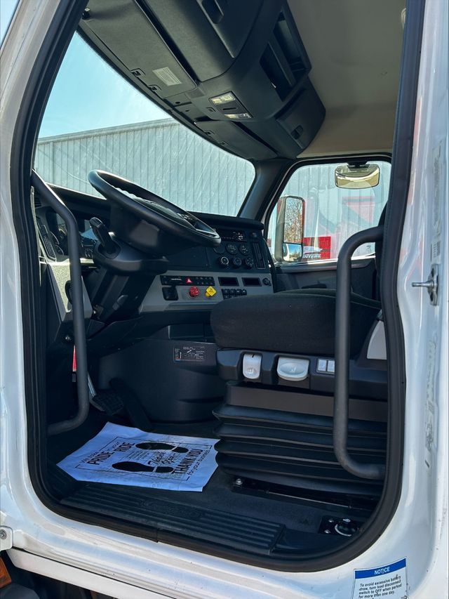 2021 Freightliner CASCADIA  - 22800284 - 7