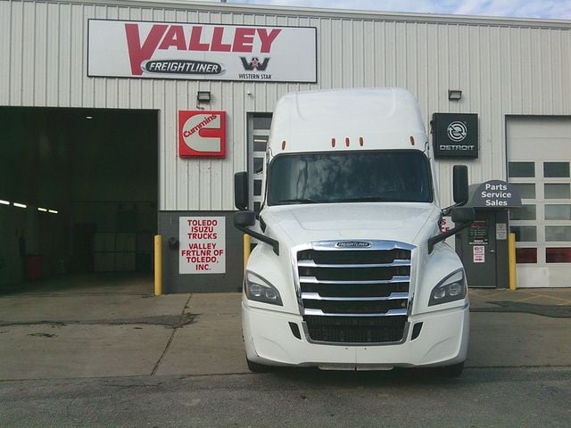 2021 Freightliner Cascadia 2021 FREIGHTLINER CASCADIA SLEEPER - 22887101 - 1